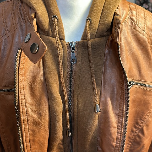 Gently used faux leather brown jacket 2XL - Picture 2 of 4